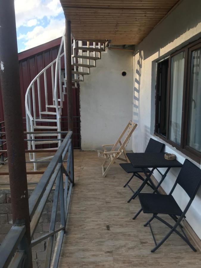 Soso Burduli'S Guesthouse Kazbegi Exterior foto