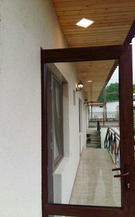 Soso Burduli'S Guesthouse Kazbegi Exterior foto